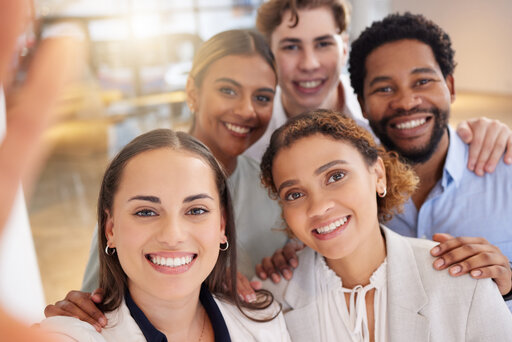 Gruppenporträt Karriere Auszubildende der Generation Z in einem Profilbild